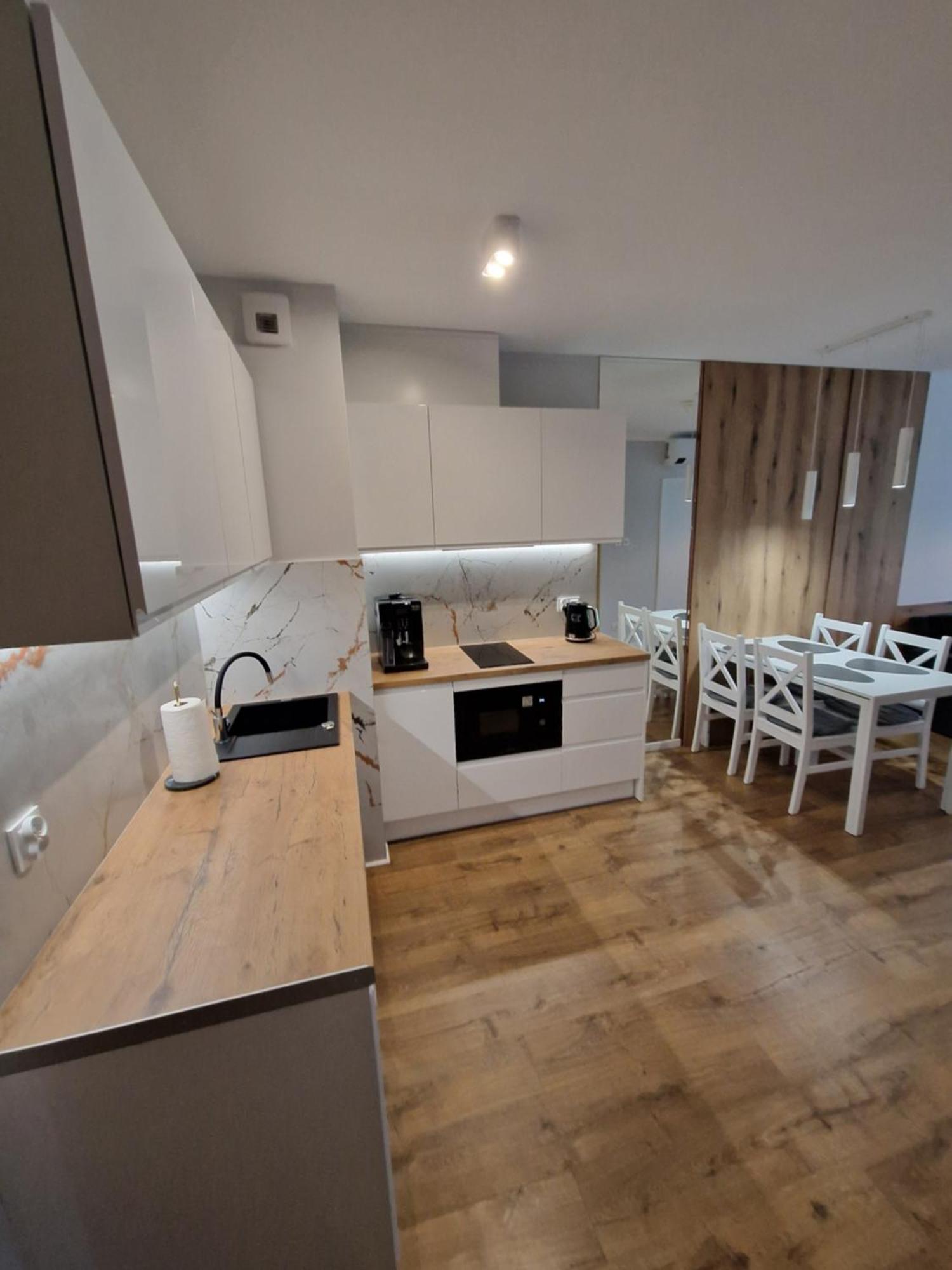 Porty C120 Apartament Kasprowicza Pool Sauna Parking Kołobrzeg Kültér fotó